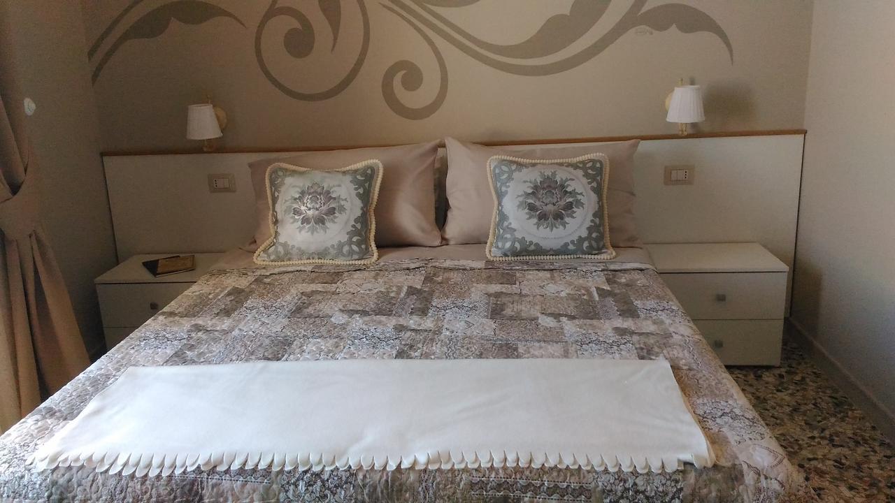 B&B Villa Raineri Giardini-Naxos Buitenkant foto